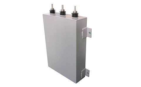 電容器的電容量一般是多少？可能與什么有關(guān)？